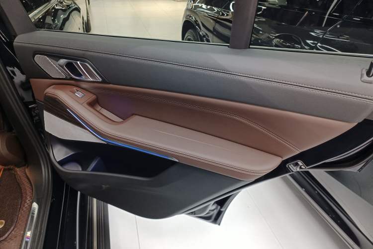 Used BMW X5 2022 Restyled xDrive 40Li Luxury Edition M Sport Package
