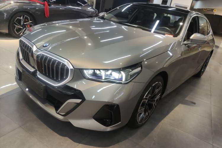 Used BMW 5 Series 2024 530Li Luxury Edition M Sport Package
