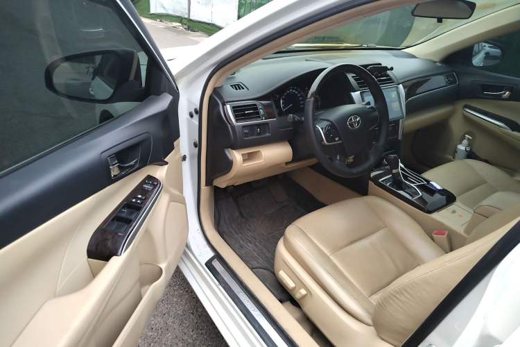 Used Toyota Camry 2016 2.0G 10th Anniversary Leading Edition