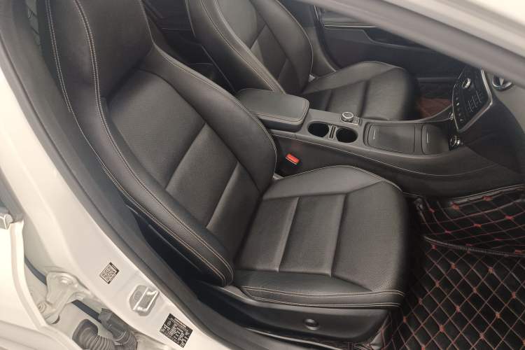 Used Mercedes-Benz GLA 2016 GLA 220 4MATIC Luxury Model
