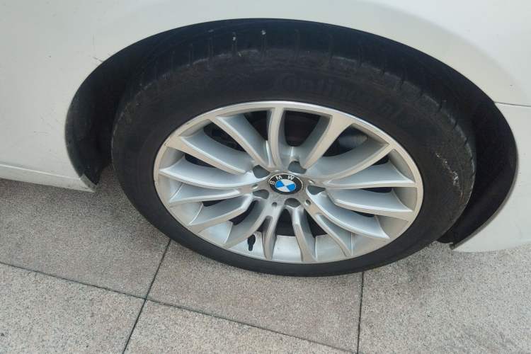 Used BMW 5 Series 2014 525Li Luxury Design Package
