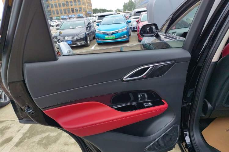 Used Hongqi HS3 2023 1.5T Two-Wheel Drive Shanwei Edition
