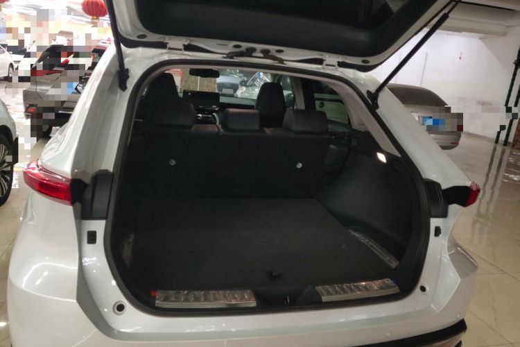 Used Toyota Harrier 2022 2.0L CVT Two-Wheel Drive Deluxe Edition