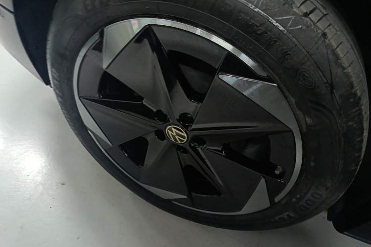 Used Volkswagen ID.UNYX 2024 Pro Long-Range Version
