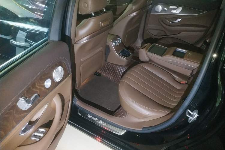 Used Mercedes-Benz E-Class 2021 E 300 L Premium Edition
