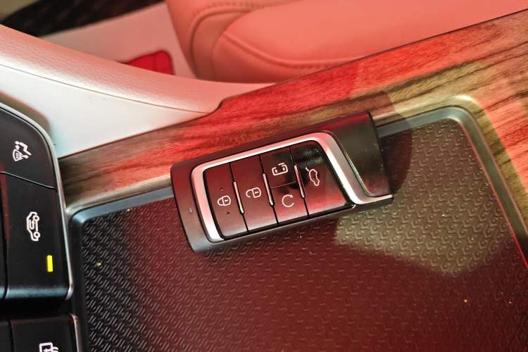 Used GAC Trumpchi M8 2020 Flagship Model 390T Deluxe Edition
