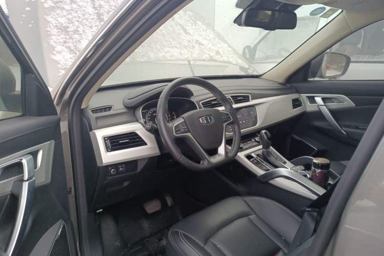 Used Geely Auto Emgrand X7 Sport 2018 1.8TD Automatic Two-Wheel Drive Smart 4G Connected Version