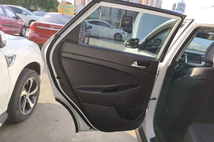 Used Hyundai Tucson 2015 1.6T Dual-Clutch Two-Wheel-Drive Smart Model