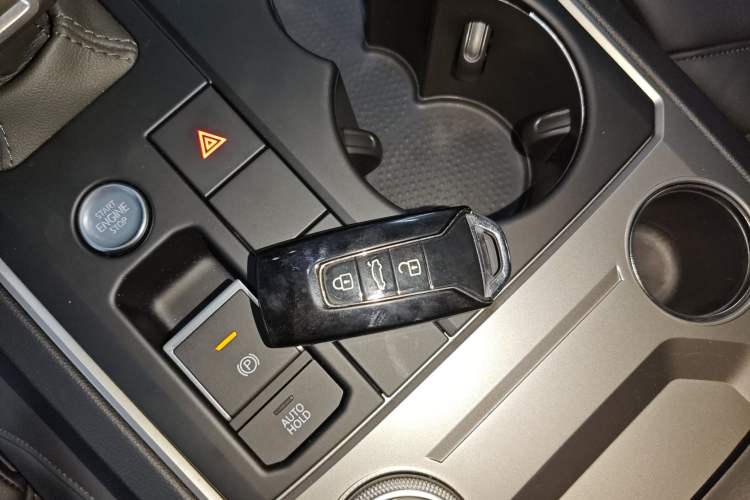 Used Volkswagen Touareg 2019 2.0 TSI Flagship Edition China VI
