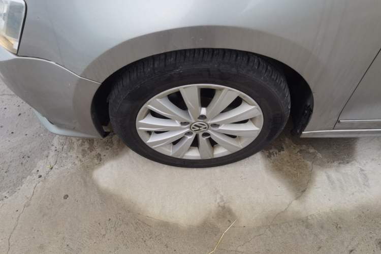 Used Volkswagen Sagitar 2015 1.6L Automatic Comfort Model
