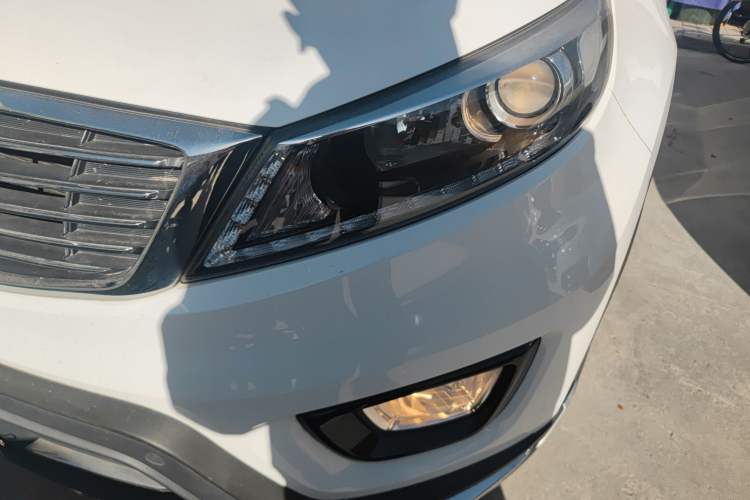 Used Kia Sportage R 2015 2.0L Automatic Two-Wheel Drive DLX Model
