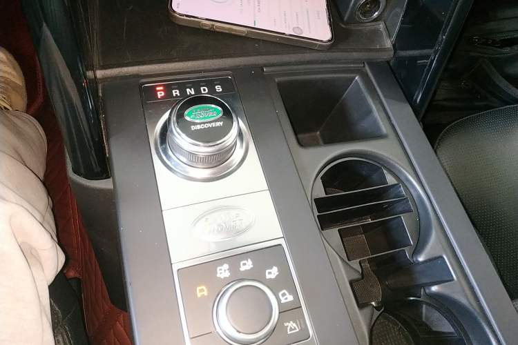 Used Land Rover Discovery 2018 3.0 SC V6 SE
