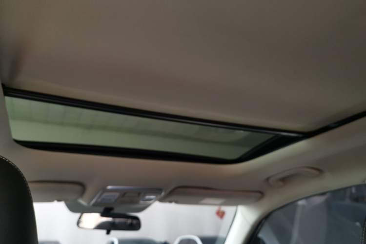 Used Geely Auto Emgrand X7 Sport 2016 2.0L Manual Smart Connect Version