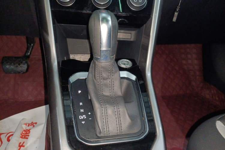 Used Volkswagen T-ROC 2020 230TSI DSG Two-Wheel Drive Advanced Version
