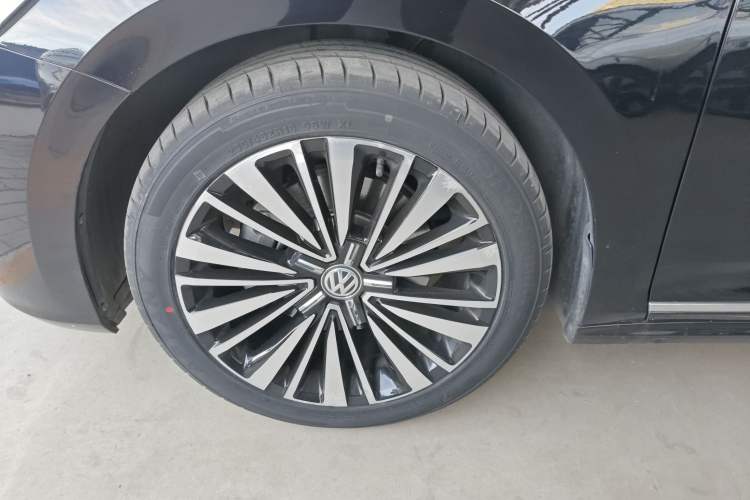 Used Volkswagen Passat 2019 330TSI Luxury Edition China VI Standard
