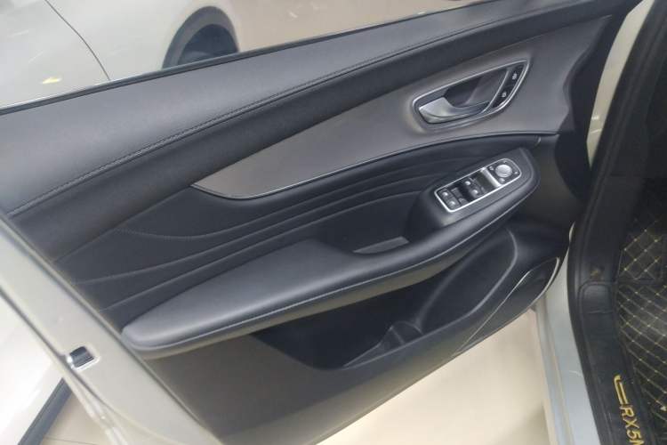 Used Roewe RX5 MAX 2019 300TGI Automatic 4G Connect Luxury Edition
