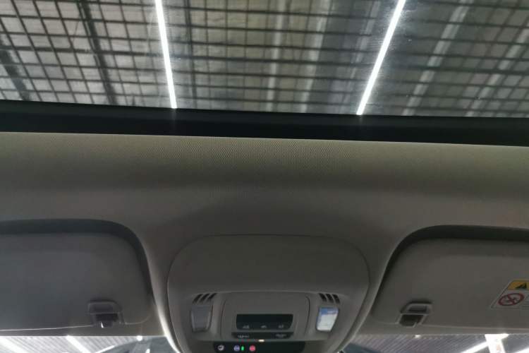 Used Buick Envision 2022 Facelift Encore S 652T Two-Wheel-Drive Luxury Model
