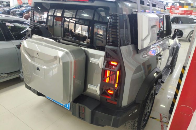 Used JETOUR Traveler 2024 2.0T All-Wheel-Drive Silver Dragon Wings