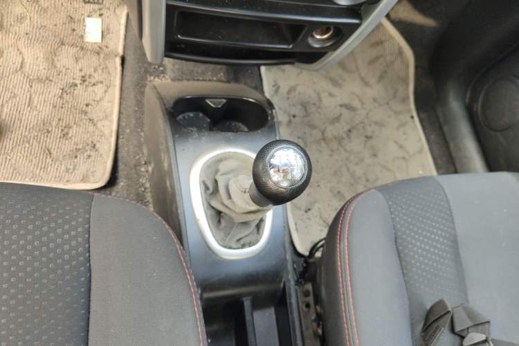 Used Changan CX20 2014 1.4L Manual Sunroof Navigation Version China V Standard
