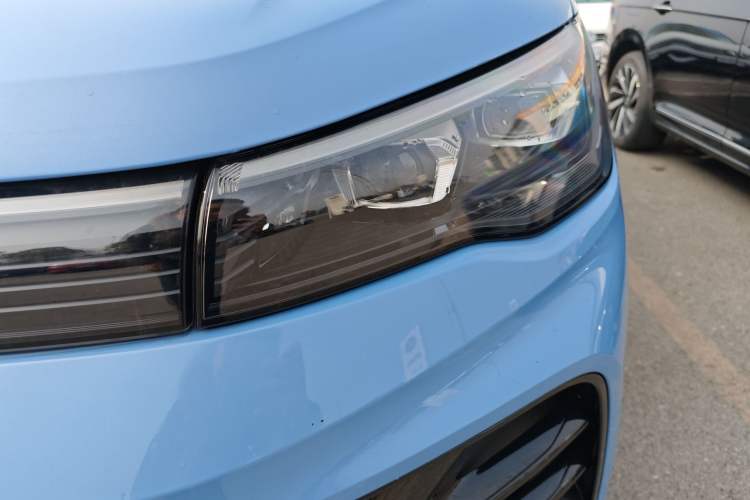 TDK.VehicleDetails.img