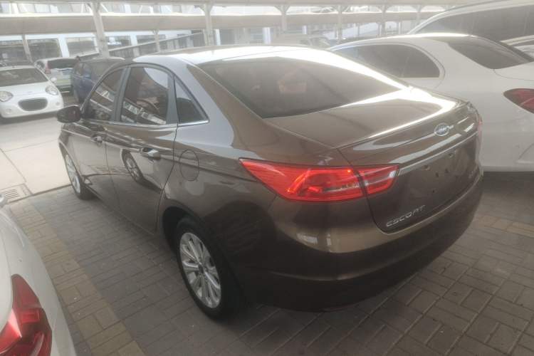 Used Ford Escort 2015 1.5L Automatic Fashion Model