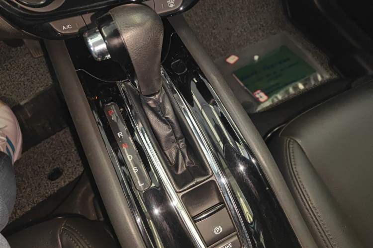 Used Honda Vezel 2015 1.5L CVT two-wheel drive Comfort trim
