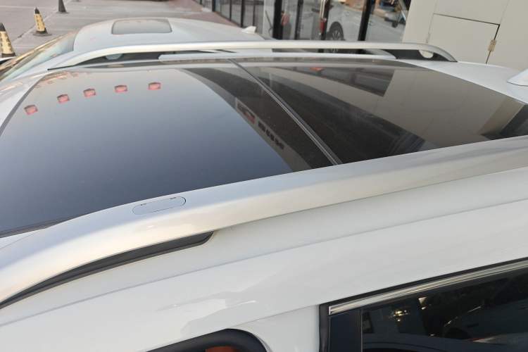 Used  Cherokee 2016 2.4L Professional Edition