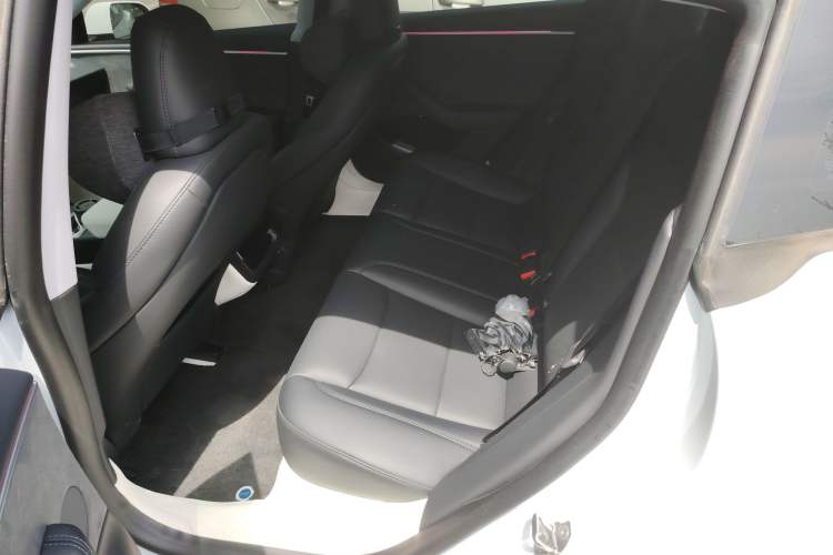 Used Tesla Model 3 2023 Long-Range All-Wheel-Drive Version