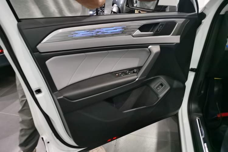 Used Volkswagen Tayron 2023 Revised Version 380TSI All-Wheel Drive R-Line High-Energy Edition