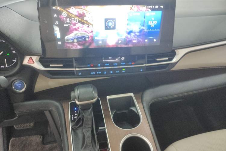 Used Toyota Sienna 2021 2.5L Hybrid Luxury Welfare Edition
