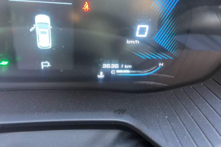 Used Wuling Asta 2022 2.0L DHT Electric-Speed Version
