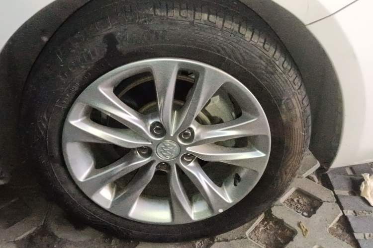 Used Buick Verano 2019 Sedan 20T Dual-Clutch Leading Model
