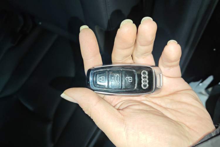 Used Audi Q7 2021 55 TFSI quattro S line Sport model