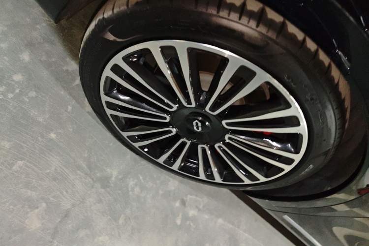 Used Hima AITO M9 2024 Range-Extended Ultra Version 42 kWh 6-Seater Model
