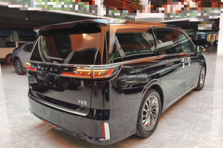 Used VOYAH Dream 2024 PHEV Ultra-Long Range Flagship Edition
