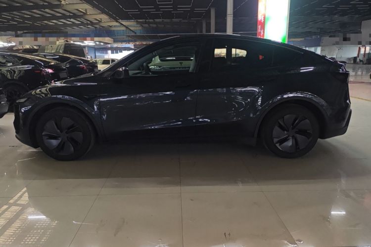 Used Tesla Model Y 2025 Rear-Wheel Drive First Edition
