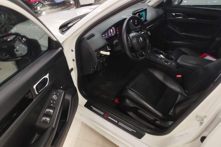 Used Honda Civic 2023 240TURBO CVT Dynamic Edition
