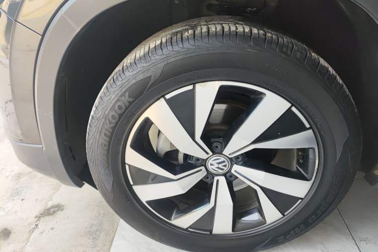 Used Volkswagen Tayron 2020 330TSI Two-Wheel Drive Luxury Smart Connectivity Version
