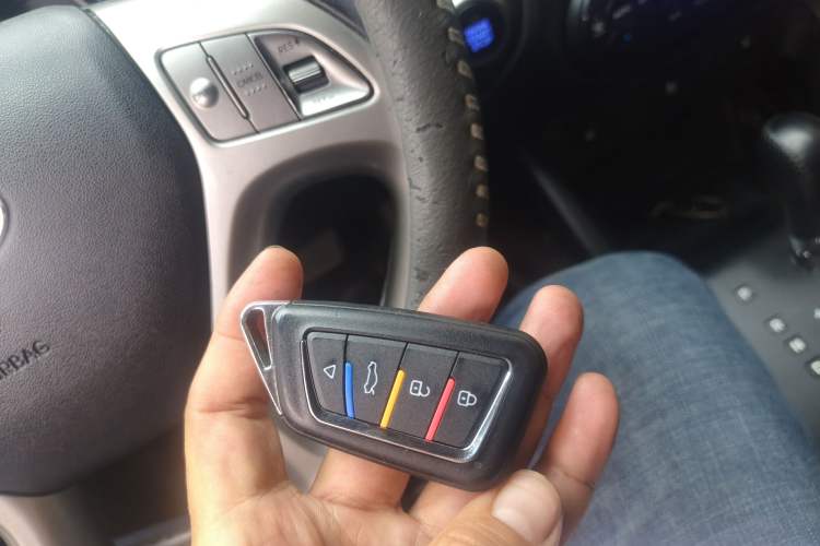 Used Hyundai ix35 2013 2.0L Automatic Two-Wheel Drive Smart GLS China IV Standard
