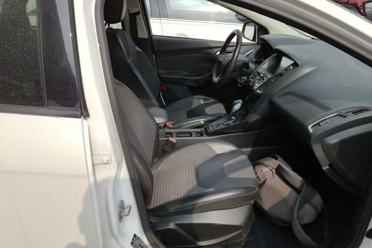 Used Ford Focus 2017 Hatchback 1.6L Automatic Fashion Edition Smart Drive Version