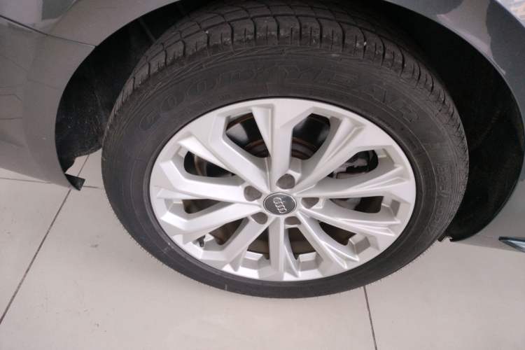 Used Audi A4L 2019 40 TFSI Ambition China VI