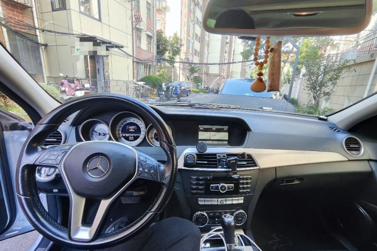 Used Mercedes-Benz C-Class (Import) 2011 C 200 Fashion Travel Edition
