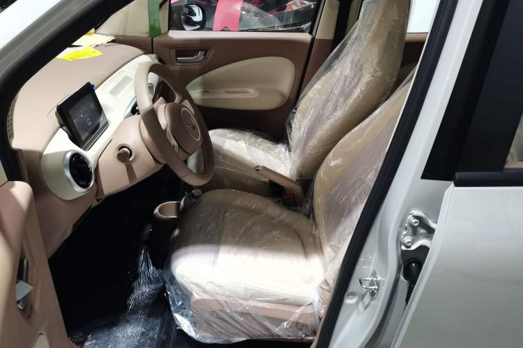 Used Wuling Hongguang MINIEV 2025 Four-Door Version Advanced Edition
