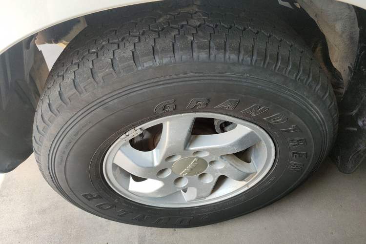 Used JMC Yuhu 5 2019 2.0T Diesel Manual Two-Wheel Drive Entry-Level China VI Standard