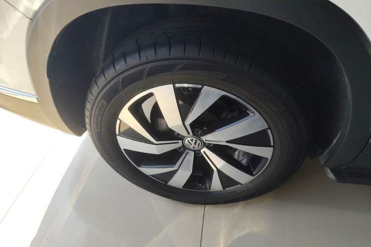 Used Volkswagen Tayron 2020 330TSI Two-Wheel Drive Luxury Smart Connectivity Version
