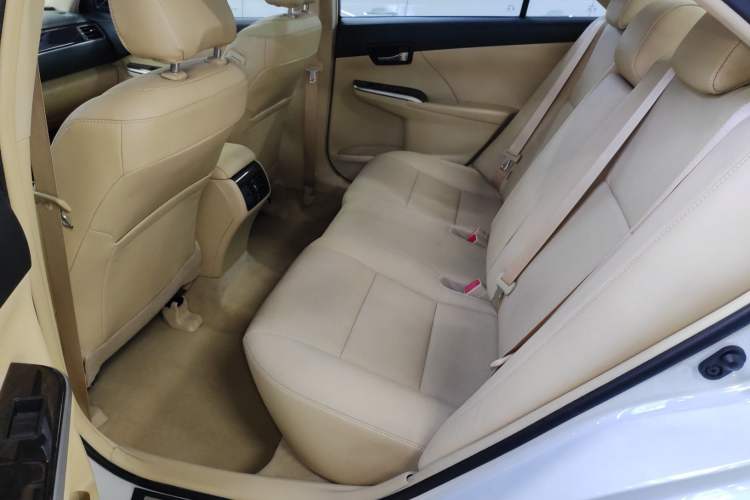 Used Toyota Camry 2016 2.0G 10th Anniversary Leading Edition
