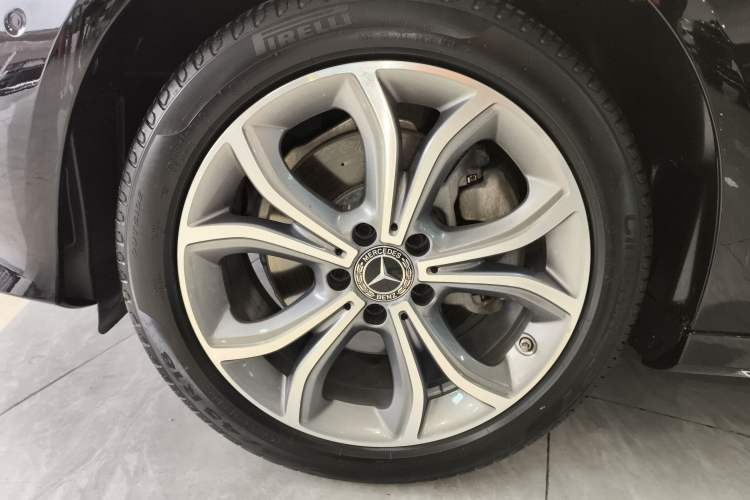 Used Mercedes-Benz E-Class 2021 Restyled E 300 L Sporty and Stylish Edition
