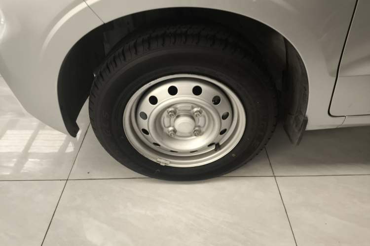 Used Wuling Hongguang V 2022 1.5L Jingqu Version Hydraulic Power Steering LAR
