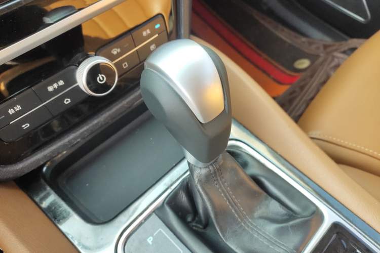 Used BYD Song MAX 2018 1.5T Automatic Smart Connect Elite Model with 6 Seats
