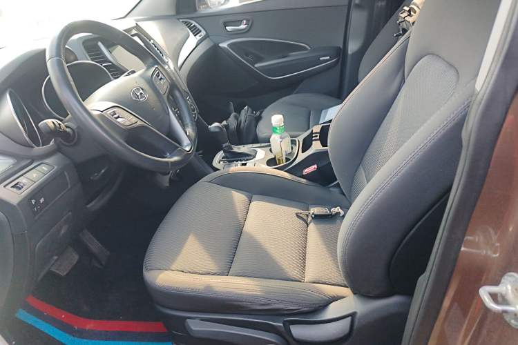 Used Hyundai Santa Fe 2013 2.4L Automatic 2WD Comfort Edition
